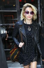 PARIS JAKSON Leaves Tonight Show Starring Jimmy Fallon 03/21/2017
