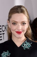 Pregnant AMANDA SEYFRIED at 