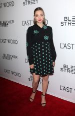 Pregnant AMANDA SEYFRIED at 