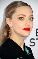 Pregnant AMANDA SEYFRIED at 