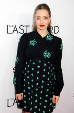 Pregnant AMANDA SEYFRIED at 