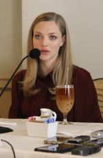 Pregnant AMANDA SEYFRIED at 