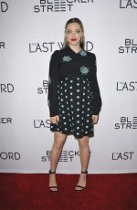Pregnant AMANDA SEYFRIED at 