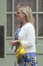 REESE WITHERSPOON Leaves Ivy Restaurant in Los Angeles 03/12/2017