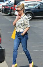 REESE WITHERSPOON Out Shopping in Santa Monica 03/07/2017