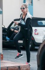 SARAH MICHELLE GELLAR Heading to Pilates Class in Santa Monica 03/05/2017