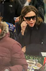 VICTOIRA BECKHAM Shopping at Whole Foods 03/13/2017