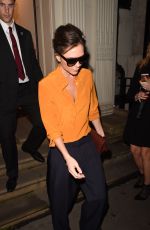 VICTORIA BECKHAM Leaves Her Store in London 03/08/2017