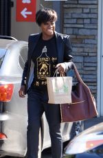 VIOLA DAVIS Out and About in Los Angeles 03/01/2017