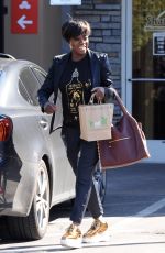 VIOLA DAVIS Out and About in Los Angeles 03/01/2017