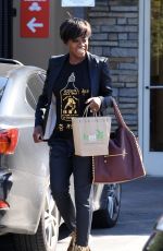 VIOLA DAVIS Out and About in Los Angeles 03/01/2017