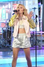 ZARA LARSON Performs at Good Morning America 03/22/2017