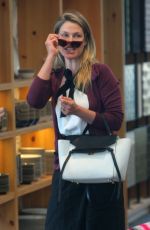 ALI LARTER Shopping at Heath Ceramics in Beverly Hills 04/24/2017