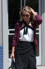 ALI LARTER Shopping at Heath Ceramics in Beverly Hills 04/24/2017