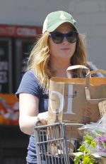 AMY POEHLER Shopping at Bristol Farms in West Hollywood 04/23/2017