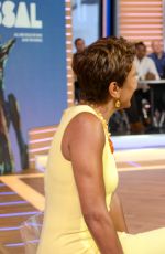 ANNE HATHAWAY on the Set of Good Morning America 04/17/2017