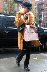 BELLA HADID Arrives at Her Apartment in New York 04/25/2017