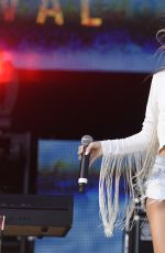 BROOKE EDEN Performs at Tortuga Music Festival at Fort Lauderdale Beach Park 04/08/2017