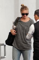 CAMERON DIAZ Arrives at a Medical Building in Beverly Hills 04/25/2017