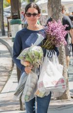 COURTENEY COX Shopping at Los Angeles Farmers Market 04/08/2017
