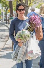 COURTENEY COX Shopping at Los Angeles Farmers Market 04/08/2017