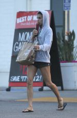ELISABETTA CANALIS Shoping at Bristol Farms in Los Angeles 04/15/2017