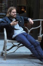ELSA HOSK and Tom Daly on a bench in New York 04/09/2017
