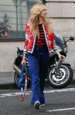 FEARNE COTTON Arrives at BBC Radio 2 Studios in London 04/11/2017