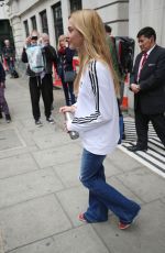 FEARNE COTTON Arrives at BBC Radio Studios in London 04/12/2017