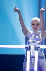 HAILEE STEINFELD Performs at 2017 Radio Disney Music Awards 04/29/2017
