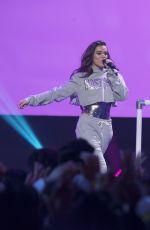 HAILEE STEINFELD Performs at 2017 Radio Disney Music Awards 04/29/2017