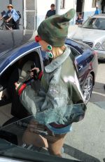 HAILEY BALDWIN Shoping at Rihanna