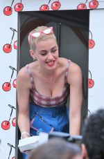 KATY PERRY Promotes Her New Song \