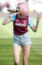PIXIE LOTT Performs at West Ham vs Everton Football Match Half Time in London 04/22/2017