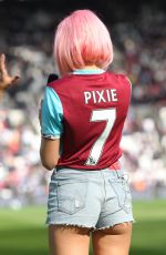 PIXIE LOTT Performs at West Ham vs Everton Football Match Half Time in London 04/22/2017