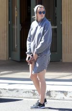 IRELAND BALDWIN Out and About in Los Angeles 03/31/2017