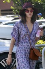 JENNA DEWAN Out for Grocery Shopping at Whole Foods in Beverly Hills 04/15/2017