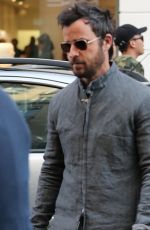 JENNIFER ANISTON Leaves Dries Van Noten