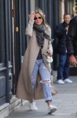 JENNIFER ANISTON Leaves Dries Van Noten