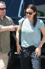 JENNIFER GARNER Out and About in Los Angeles 04/23/2017