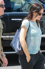 JENNIFER GARNER Out and About in Los Angeles 04/23/2017