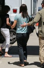 JENNIFER GARNER Out and About in Los Angeles 04/23/2017