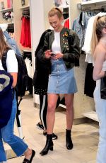 KARLIE KLOSS Out Shopping in New York 04/10/2017