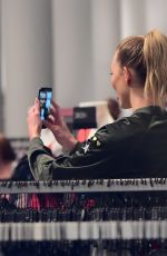 KARLIE KLOSS Out Shopping in New York 04/10/2017