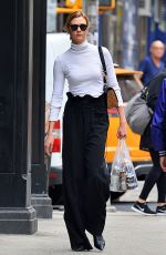 KARLIE KLOSS Out Shopping in New York 04/23/2017