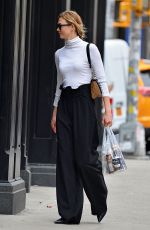 KARLIE KLOSS Out Shopping in New York 04/23/2017