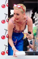KATY PERRY Promotes Her New Song 