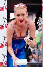 KATY PERRY Promotes Her New Song 