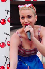 KATY PERRY Promotes Her New Song 