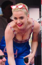 KATY PERRY Promotes Her New Song 